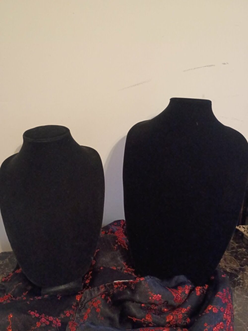 Bust Necklace Display For Bedroom And Flea Markets